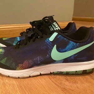 Nike Women’s Flex Experience